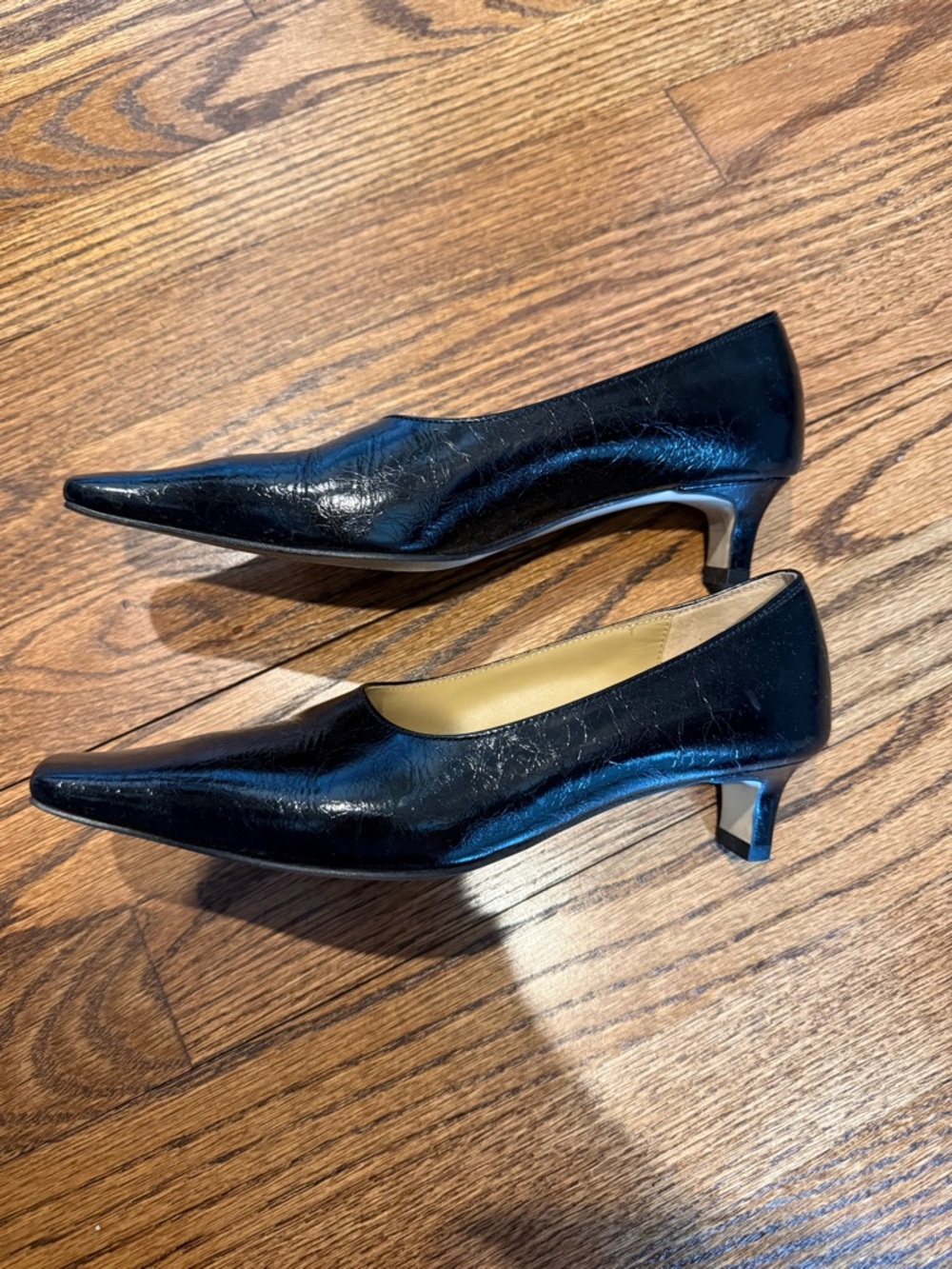 Black Pointed-Toe Low Heel Pumps